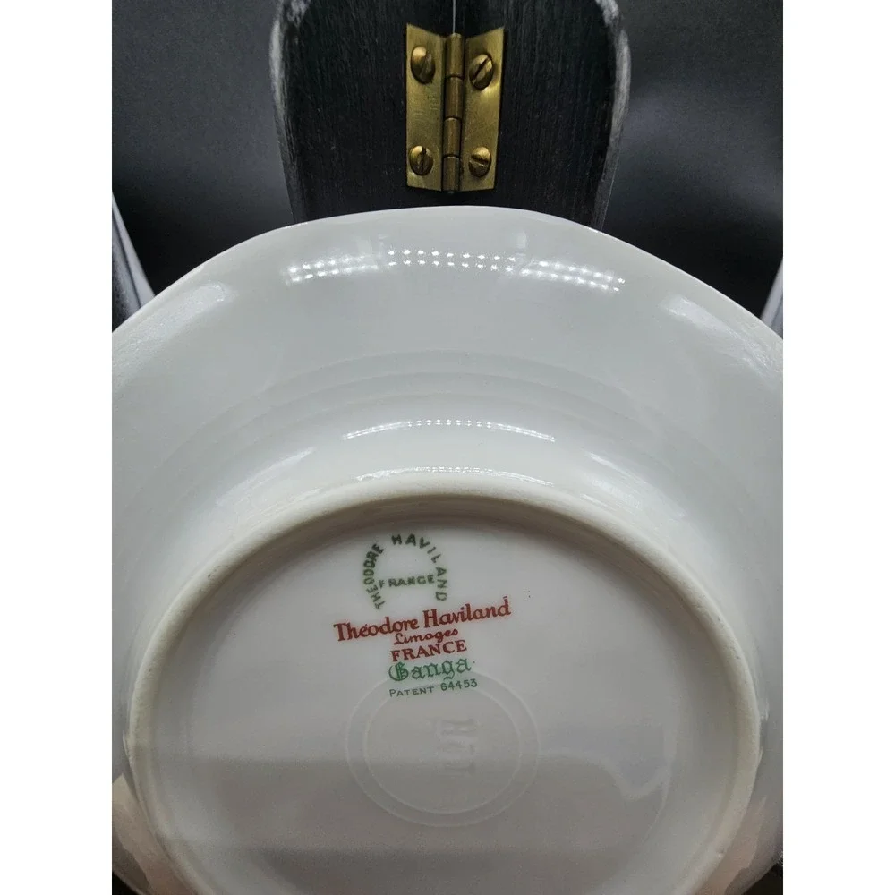 8 - Theodore Haviland‎ Bread/Dessert Plate, 6.5